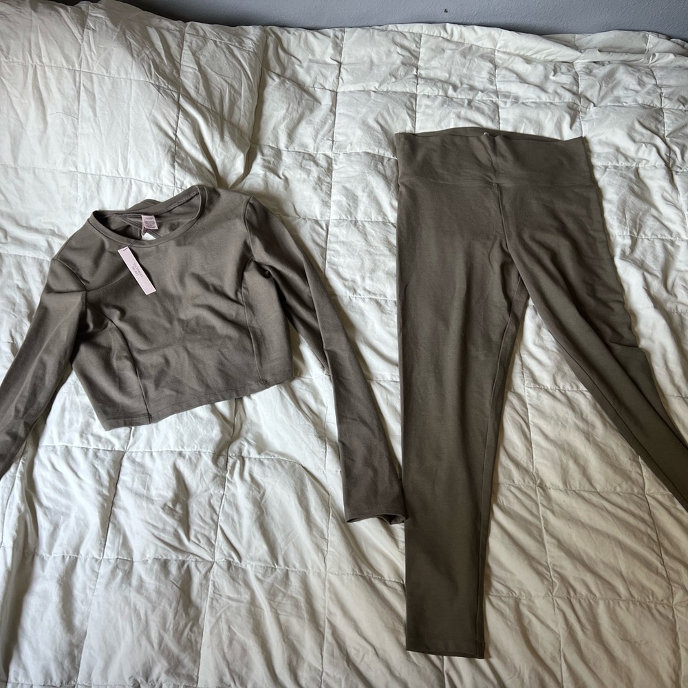 Victoria's Secret Taupe Lounge Set brand new